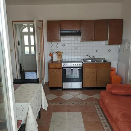 Triton Konukevi 3*