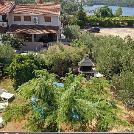 Konukevi Triton Vinkuran